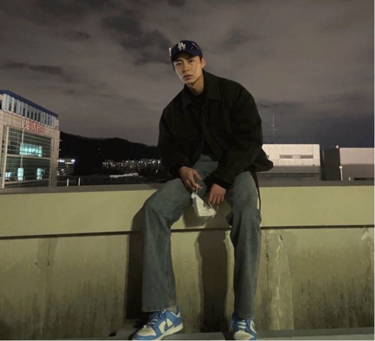 나이키 덩크로우 코스트 하늘색 스니커즈, 발볼 넓은 착용 후기 — 사진 4