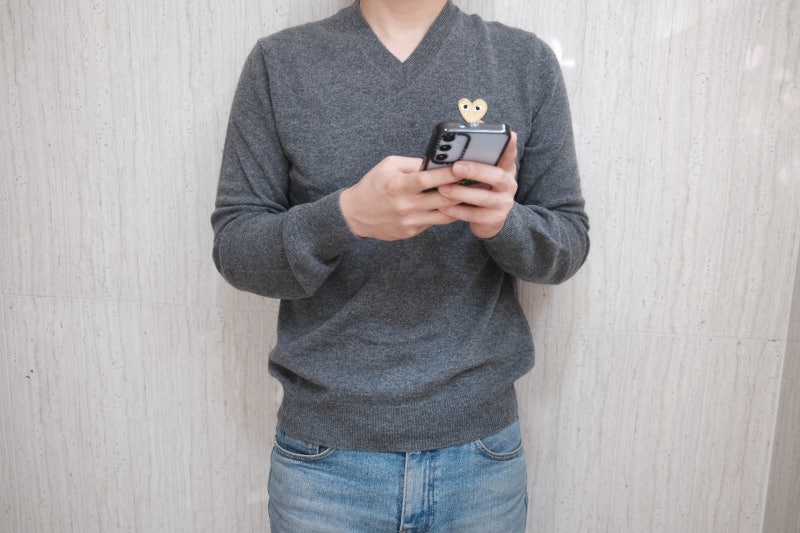 꼼데가르송 남성 니트 M사이즈 차콜 골드와펜 후기 — 사진 5