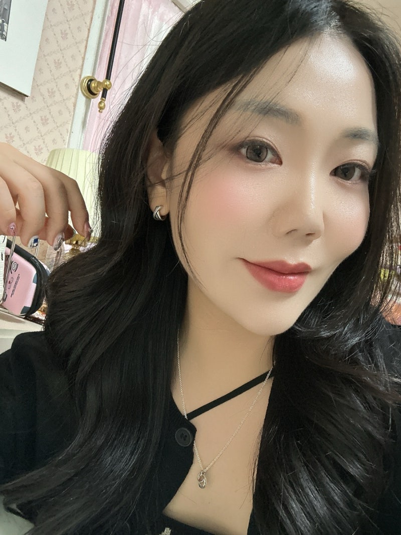 판도라 크로스오버 파베 후프 이어링 데일리 착용 후기 — 사진 2