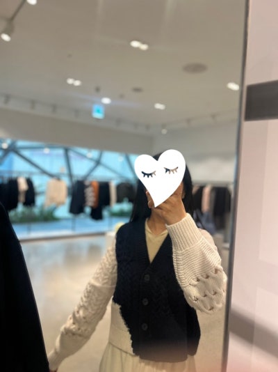 COS 숄더백 후기: 어깨 넓은 사람에게 어울리는 스타일 — 사진 6