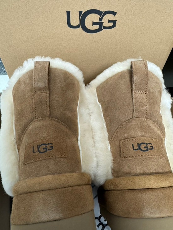 UGG 어그 클래식 칠라피크 부츠 체스트넛 후기 — 사진 6