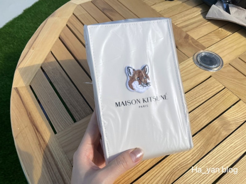라네즈X메종키츠네 폰홀더백, 골반 넓은 사람 착용 후기 — 사진 3