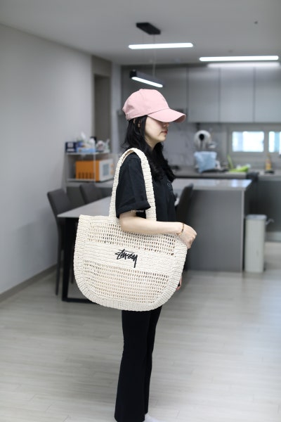 스투시 우븐 토트백 아이보리, 여름 데일리백으로 어떨까? — 사진 2