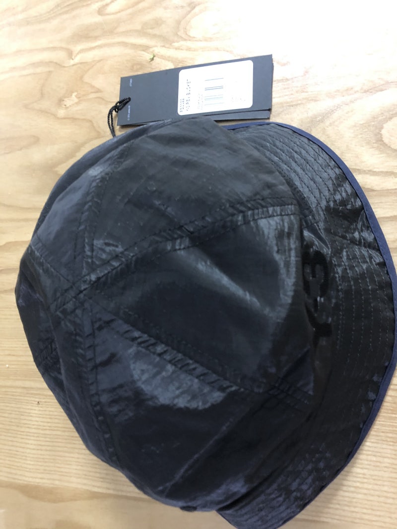 Y-3 버킷햇, 나일론 혼방 소재와 리버서블 디자인 후기 — 사진 4
