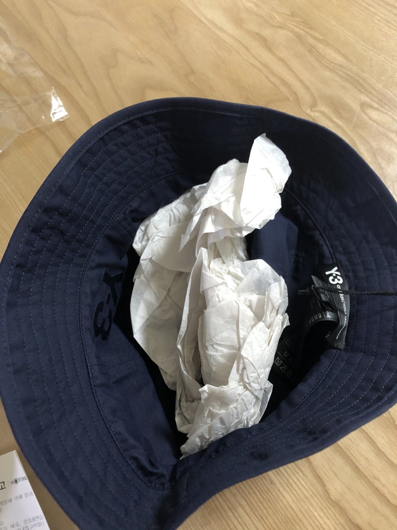 Y-3 버킷햇, 나일론 혼방 소재와 리버서블 디자인 후기 — 사진 2