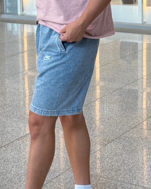 나이키 데님 워시드 쇼츠 XL 사이즈, 편안한 착용감의 남자 반바지 — 사진 2