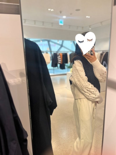 COS 숄더백 후기: 어깨 넓은 사람에게 어울리는 스타일 — 사진 5